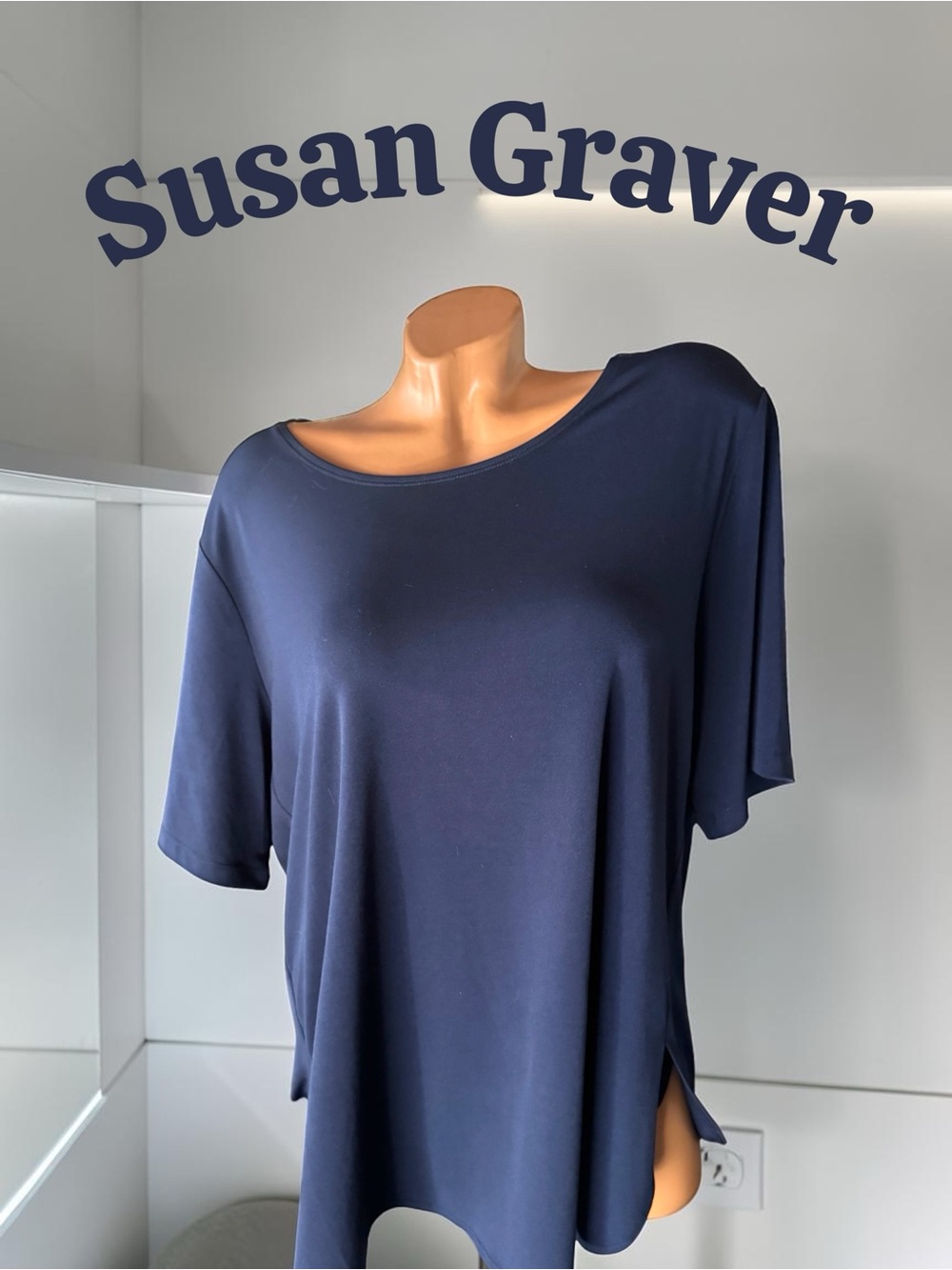 Susan Graver Women's Navy Short Sleeve Top l XL l EUC